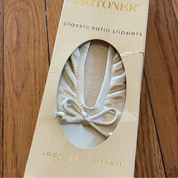 Isotoner Satin Slippers, New in Box - Picture 3 of 7